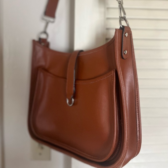 Purse - Picture 1 of 3